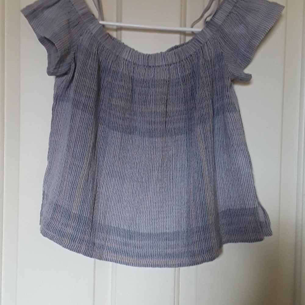 *NWOT* Cloth and Stone off the shoulder crop top